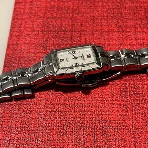 RAYMOND WEIL PARSIFAL PRE-LOVED AUTHENTIC DIAMONDS MOTHER-OF-PEARL WATCH